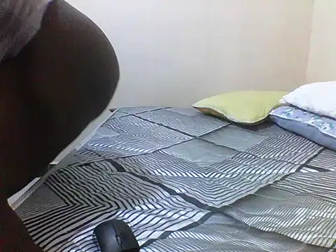 Snapshot of princess-cutie12 chatting on 28, 10, 2025 princess-cutie12 online show from 28, 10, 2025