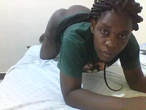 Snapshot of princess-cutie12 chatting on 12, 11, 2025 princess-cutie12 online show from 12, 11, 2025