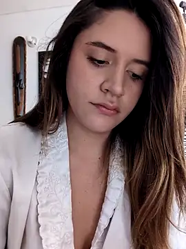 maliciaworld online show from 8, 2, 2026