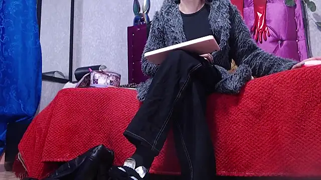 AyshaScott online show from 17, 3, 2025