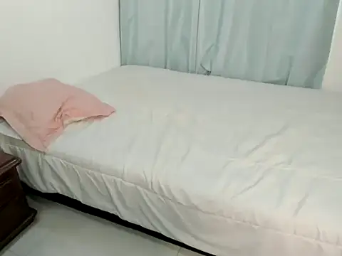 MonicaGarcia  online show from 15, 2, 2026