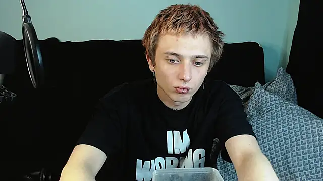 Snapshot of axxxturel chatting on 2, 12, 2024 axxxturel online show from 2, 12, 2024