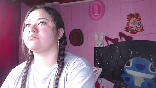 NikkiRous  online show from 4, 2, 2025