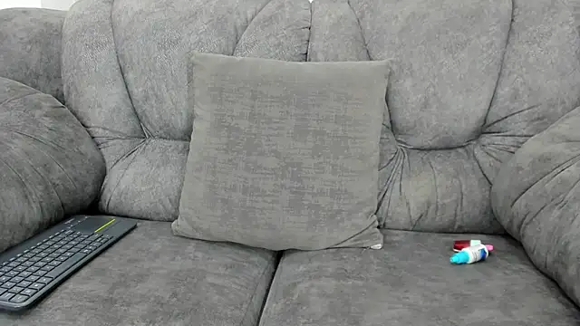 Snapshot of _LauraTaylor_ chatting on 13, 1, 2025 LauraTaylor online show from 13, 1, 2025