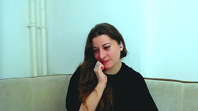 Helen Adams  online show from 18, 12, 2024