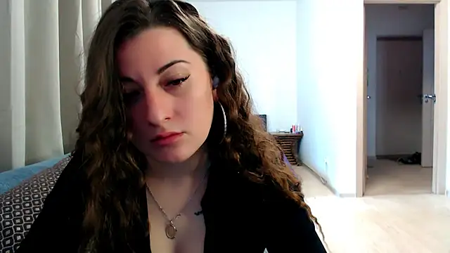 Snapshot of Helen_Adams_ chatting on 5, 5, 2026 Helen Adams online show from 5, 5, 2026