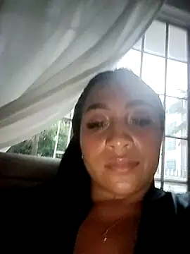 KateVenegas online show from 28, 2, 2025