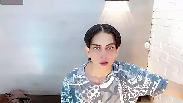 Daniela Pink  online show from 18, 9, 2025