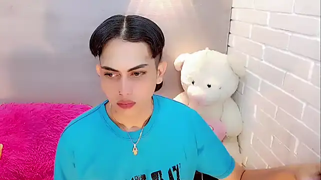 Daniela Pink  online show from 14, 1, 2026