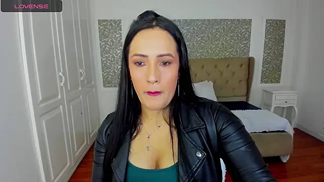 KimWessel  online show from 15, 4, 2026