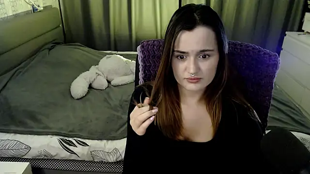 Snapshot of KiraYammy chatting on 20, 12, 2024 KiraYammy online show from 20, 12, 2024