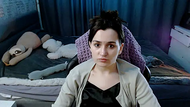 Snapshot of KiraYammy chatting on 2, 2, 2025 KiraYammy online show from 2, 2, 2025