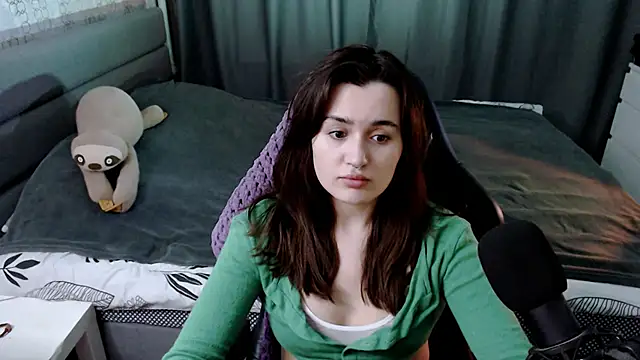 Snapshot of KiraYammy chatting on 7, 3, 2025 KiraYammy online show from 7, 3, 2025