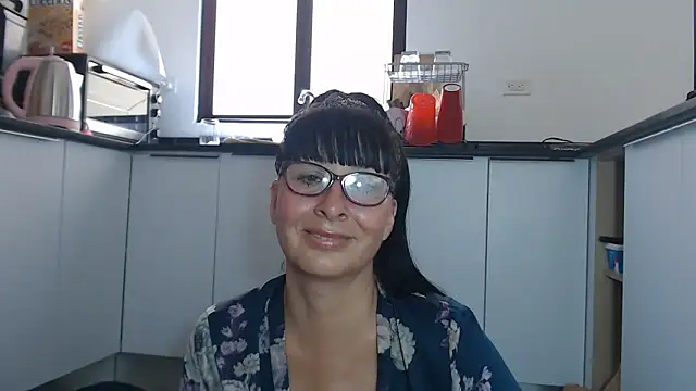 Snapshot of HellenLatin chatting on 18, 6, 2026 HellenLatin online show from 18, 6, 2026