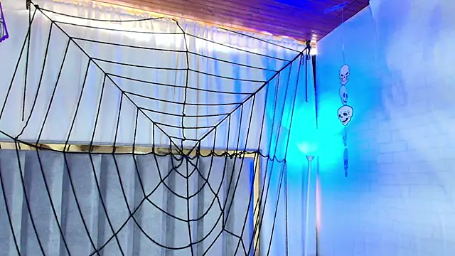 Zoe Curvy online show from 22, 10, 2025