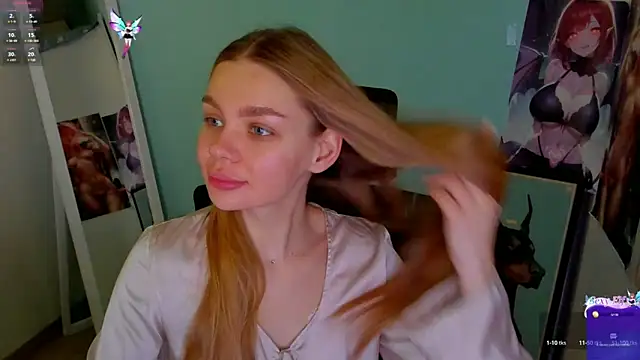 Snapshot of Molly_sweetie chatting on 8, 12, 2024 Molly sweetie online show from 8, 12, 2024