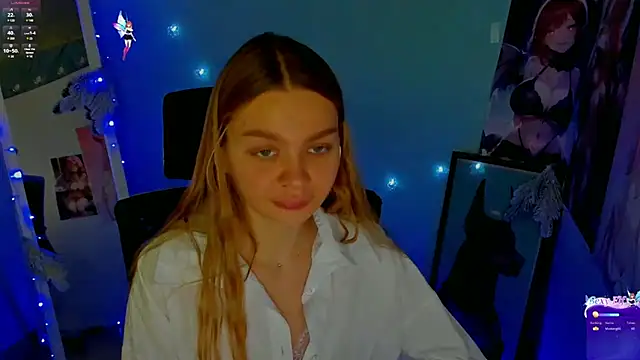 Snapshot of Molly_sweetie chatting on 17, 12, 2024 Molly sweetie online show from 17, 12, 2024