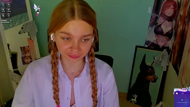 Snapshot of Molly_sweetie chatting on 19, 12, 2024 Molly sweetie online show from 19, 12, 2024