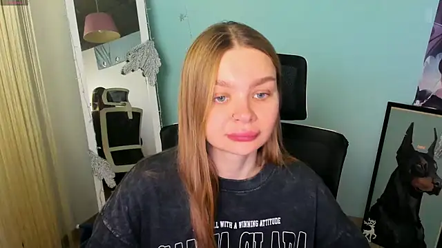 Snapshot of Molly_sweetie chatting on 24, 12, 2024 Molly sweetie online show from 24, 12, 2024