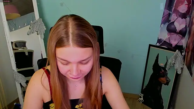 Snapshot of Molly_sweetie chatting on 28, 12, 2024 Molly sweetie online show from 28, 12, 2024