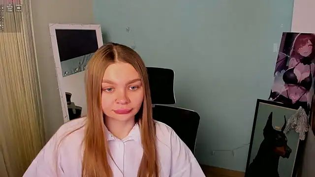 Snapshot of Molly_sweetie chatting on 4, 1, 2025 Molly sweetie online show from 4, 1, 2025