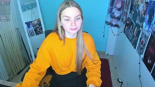 Snapshot of Molly_sweetie chatting on 5, 3, 2025 Molly sweetie online show from 5, 3, 2025