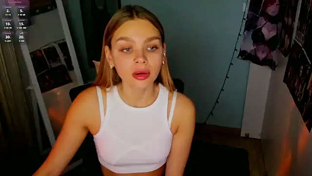 Snapshot of Molly_sweetie chatting on 11, 9, 2025 Molly sweetie online show from 11, 9, 2025