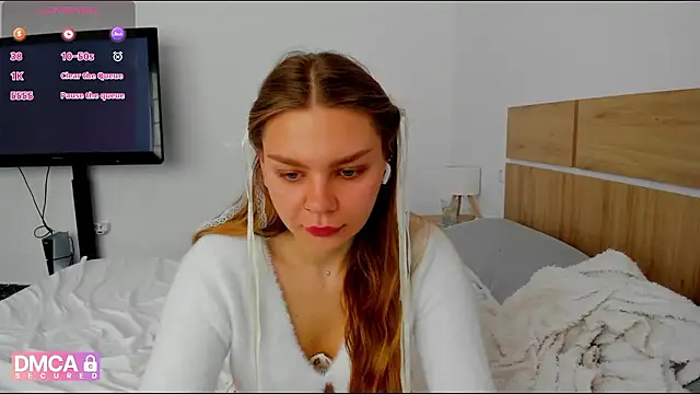 Molly sweetie online show from 11, 4, 2026