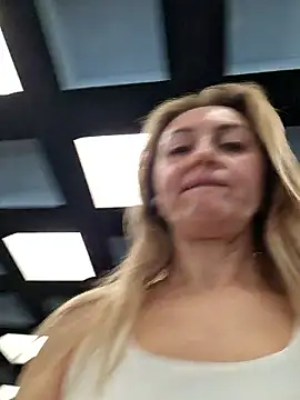 Miss    Mia  online show from 14, 1, 2026