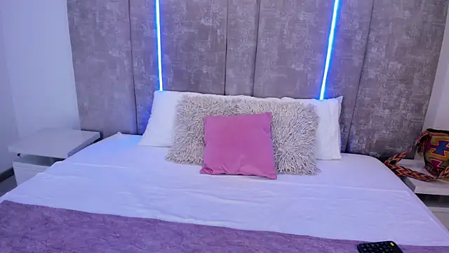 GiselOrtiz online show from 5, 2, 2025