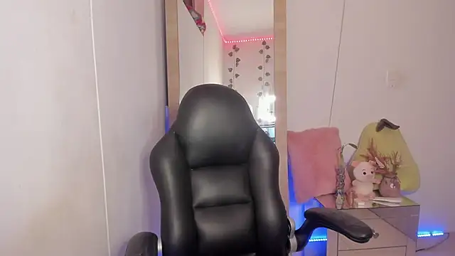 Snapshot of hellensexy chatting on 12, 1, 2025 hellensexy online show from 12, 1, 2025