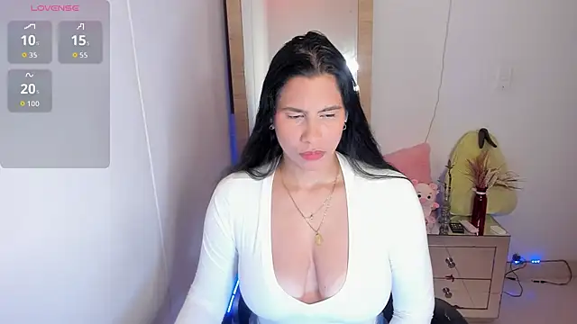 Snapshot of hellensexy chatting on 26, 5, 2026 hellensexy online show from 26, 5, 2026
