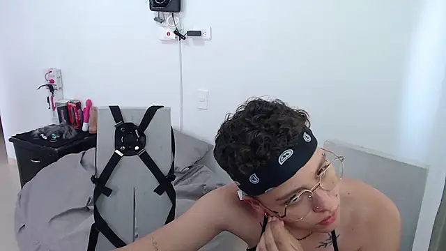 Antonella Cruz02 online show from 16, 3, 2025