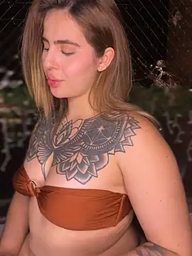 ValerieHilton online show from 15, 1, 2025