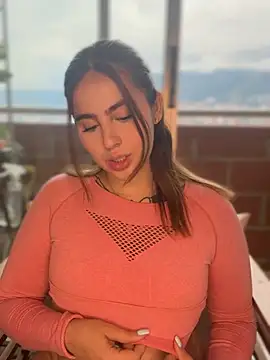 ValerieHilton online show from 11, 2, 2025