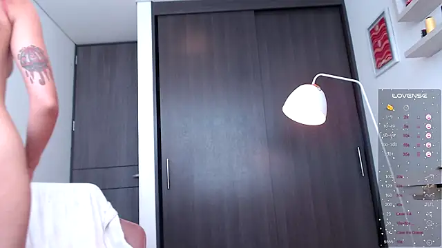 chloebritto online show from 19, 12, 2024