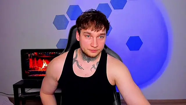 Chris Tyson online show from 8, 4, 2026