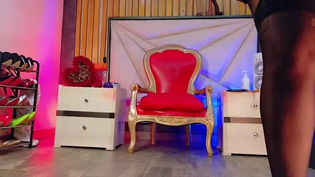 LilyyBigAss online show from 11, 4, 2026