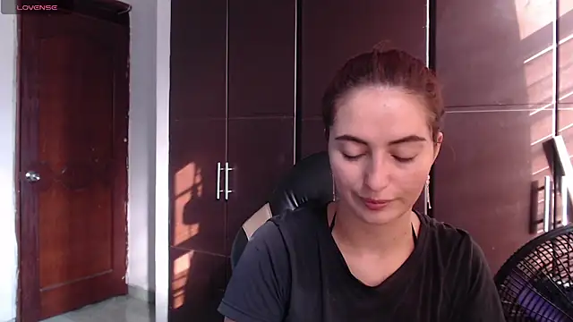 Snapshot of Kate_lorens9 chatting on 8, 1, 2025 Kate lorens9 online show from 8, 1, 2025