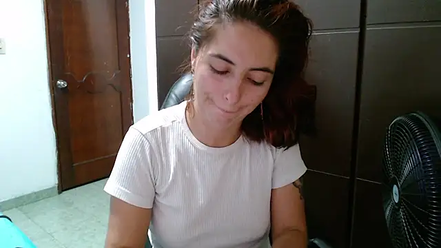 Snapshot of Kate_lorens9 chatting on 9, 1, 2025 Kate lorens9 online show from 9, 1, 2025