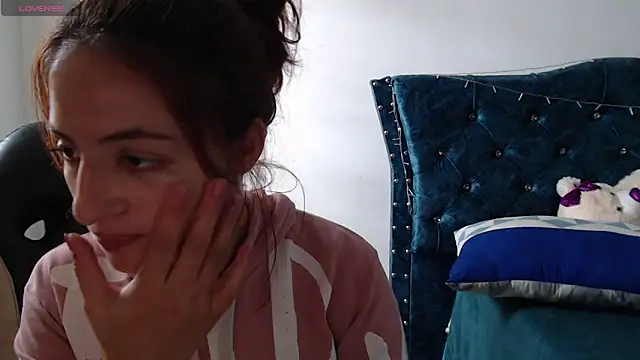 Snapshot of Kate_lorens9 chatting on 17, 3, 2025 Kate lorens9 online show from 17, 3, 2025