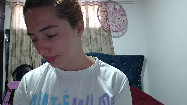 Snapshot of Kate_lorens9 chatting on 22, 9, 2025 Kate lorens9 online show from 22, 9, 2025