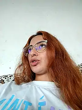 Snapshot of Kate_lorens9 chatting on 29, 9, 2025 Kate lorens9 online show from 29, 9, 2025