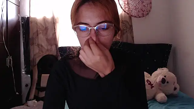 Snapshot of Kate_lorens9 chatting on 18, 10, 2025 Kate lorens9 online show from 18, 10, 2025