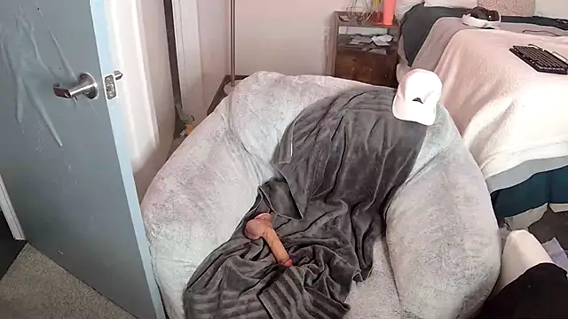 Snapshot of mistermouthy chatting on 16, 9, 2025 mistermouthy online show from 16, 9, 2025