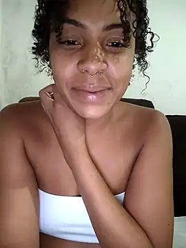 Julia Pretinha online show from 25, 4, 2026