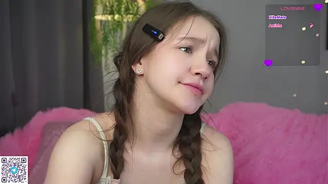 AmiLewis online show from 10, 3, 2025