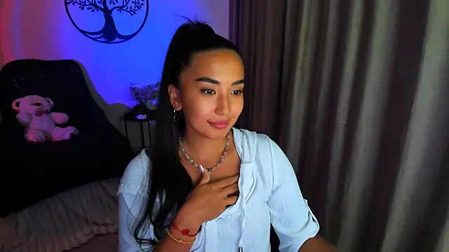 Snapshot of worldofkim chatting on 11, 9, 2025 worldofkim online show from 11, 9, 2025