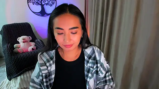 Snapshot of worldofkim chatting on 8, 10, 2025 worldofkim online show from 8, 10, 2025