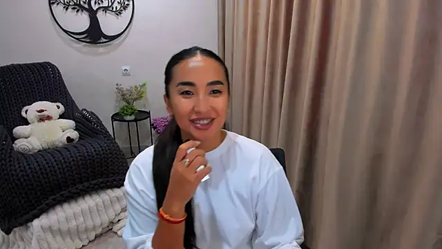 Snapshot of worldofkim chatting on 9, 10, 2025 worldofkim online show from 9, 10, 2025